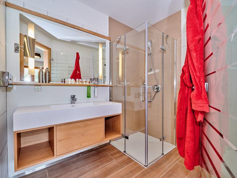 badezimmer-des Komfort Doppelzimmers