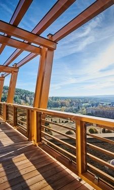 Der offene Balkon der Luxus Suite Midi bietet einen wundervollen Ausblick.