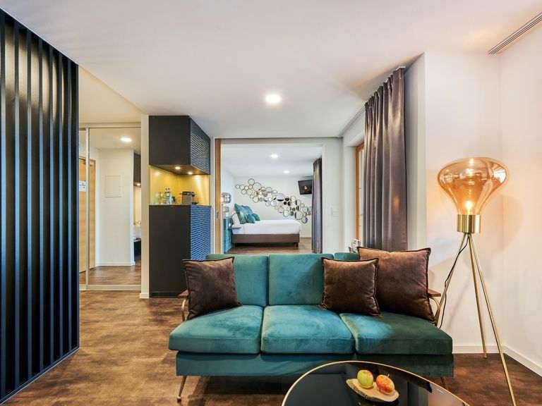 Wohnraum der Hideaway Suite im Hotel Der Birkenhof